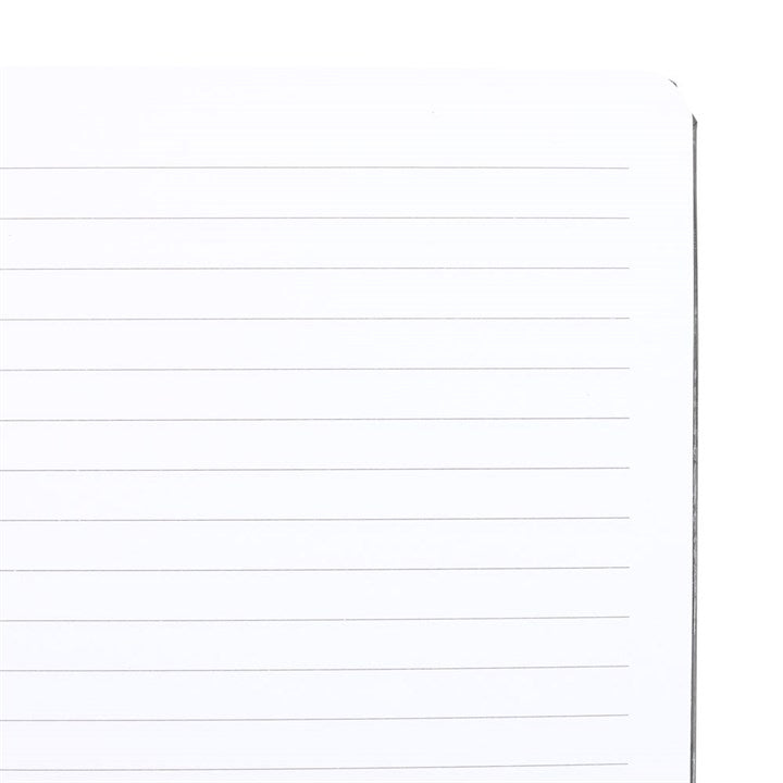 Maaginen metsä kuvioitu vihko