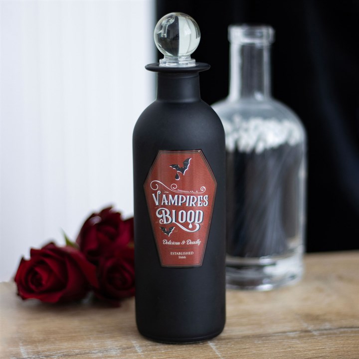 Vampires Blood lasipullo korkilla