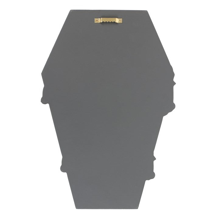 The creepier the better -kyltti